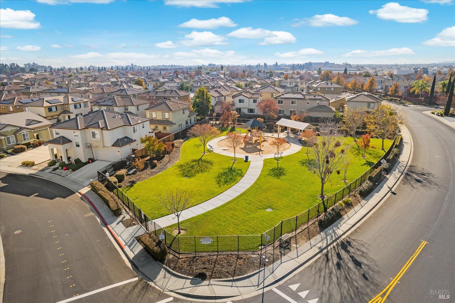 Detail Gallery Image 71 of 72 For 829 Embassy Cir, Vacaville,  CA 95688 - 3 Beds | 2 Baths