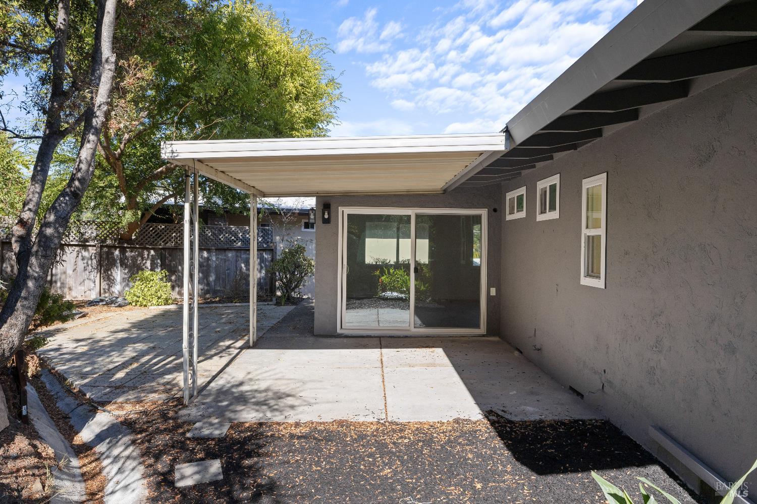 Detail Gallery Image 20 of 52 For 40 Leafwood Cir, San Rafael,  CA 94901 - 4 Beds | 5 Baths