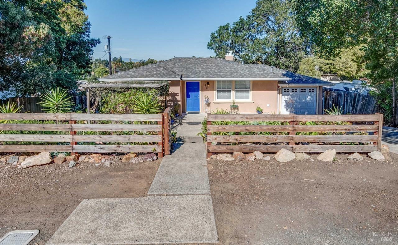 Detail Gallery Image 3 of 32 For 257 Mountain View Ave, Vallejo,  CA 94590 - 2 Beds | 1 Baths