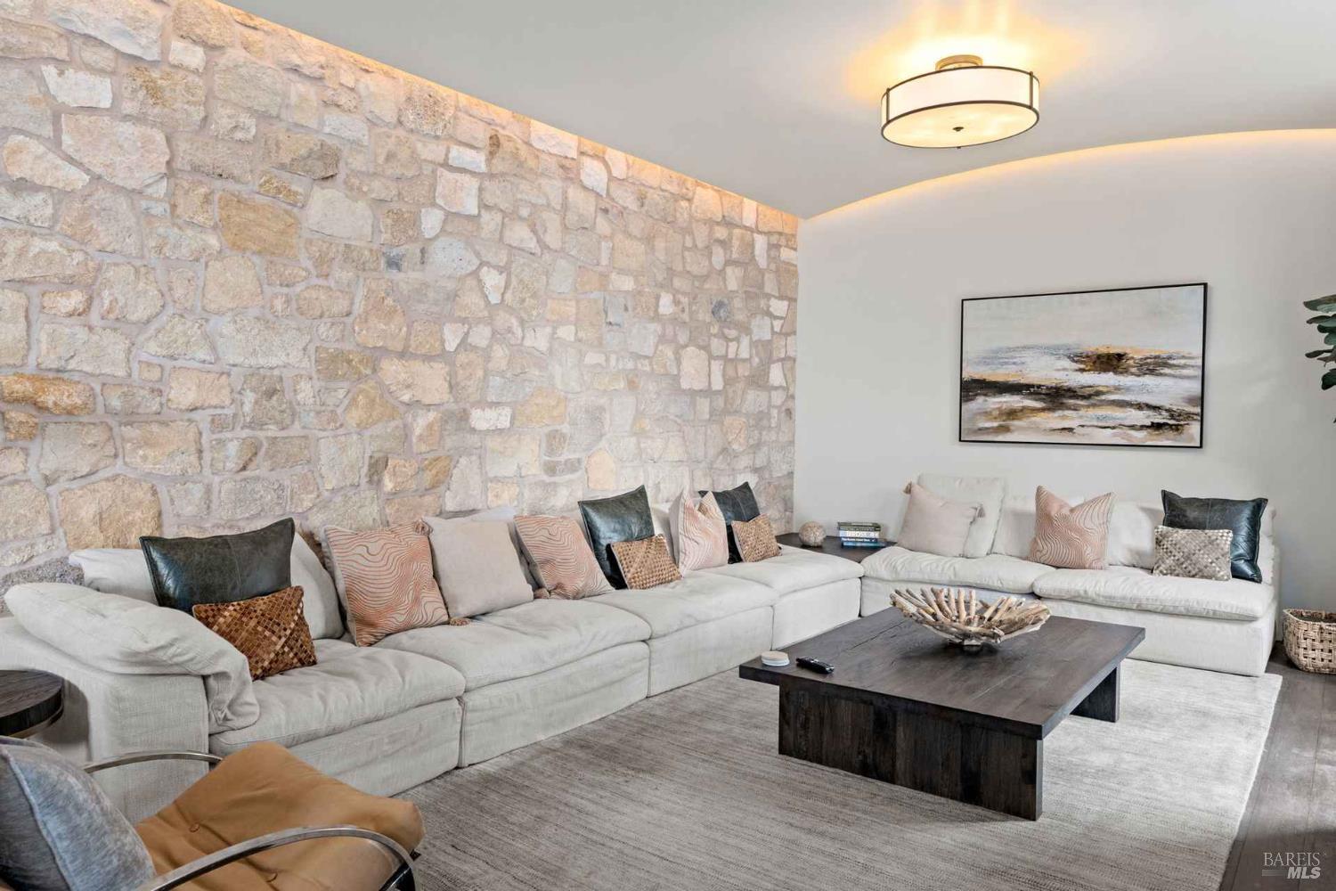 Detail Gallery Image 13 of 35 For 230 Highway 1 Unkn, Carmel,  CA 93923 - 5 Beds | 4/2 Baths