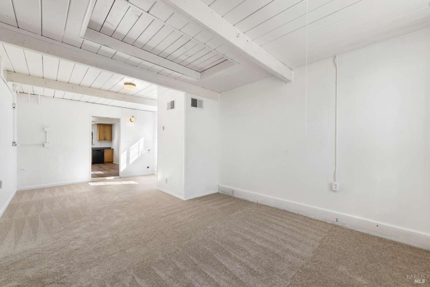 Detail Gallery Image 4 of 25 For 1024 Tyler St, Fairfield,  CA 94533 - 4 Beds | 1 Baths