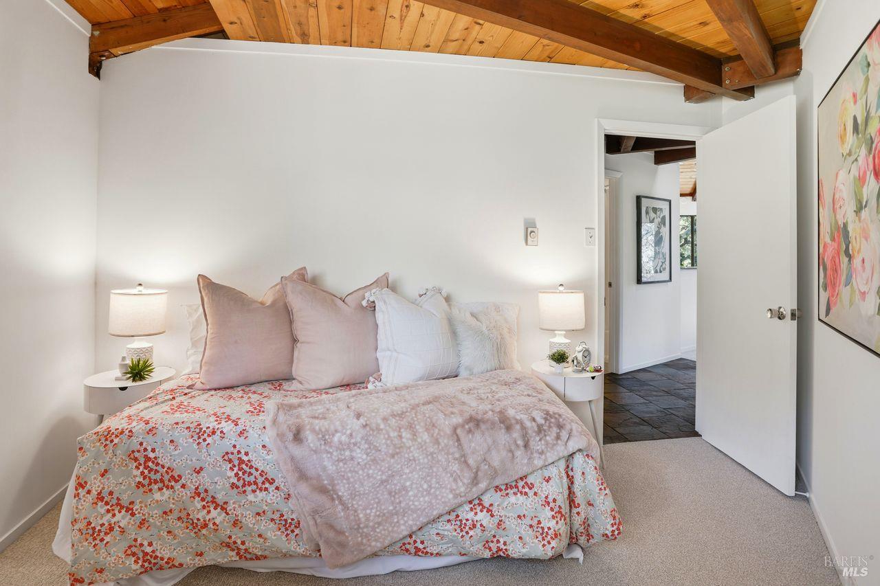 Detail Gallery Image 15 of 33 For 50 Oak Ave, Novato,  CA 94945 - 3 Beds | 2 Baths