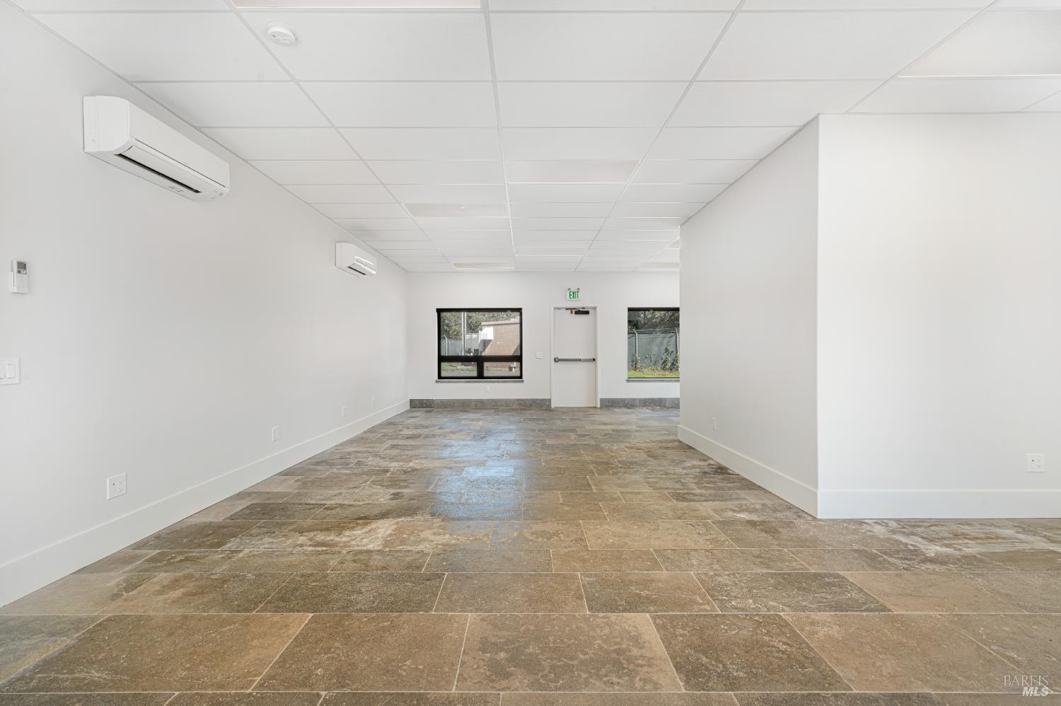 Detail Gallery Image 15 of 69 For 10342 Old Redwood Hwy, Windsor,  CA 95492 - – Beds | – Baths