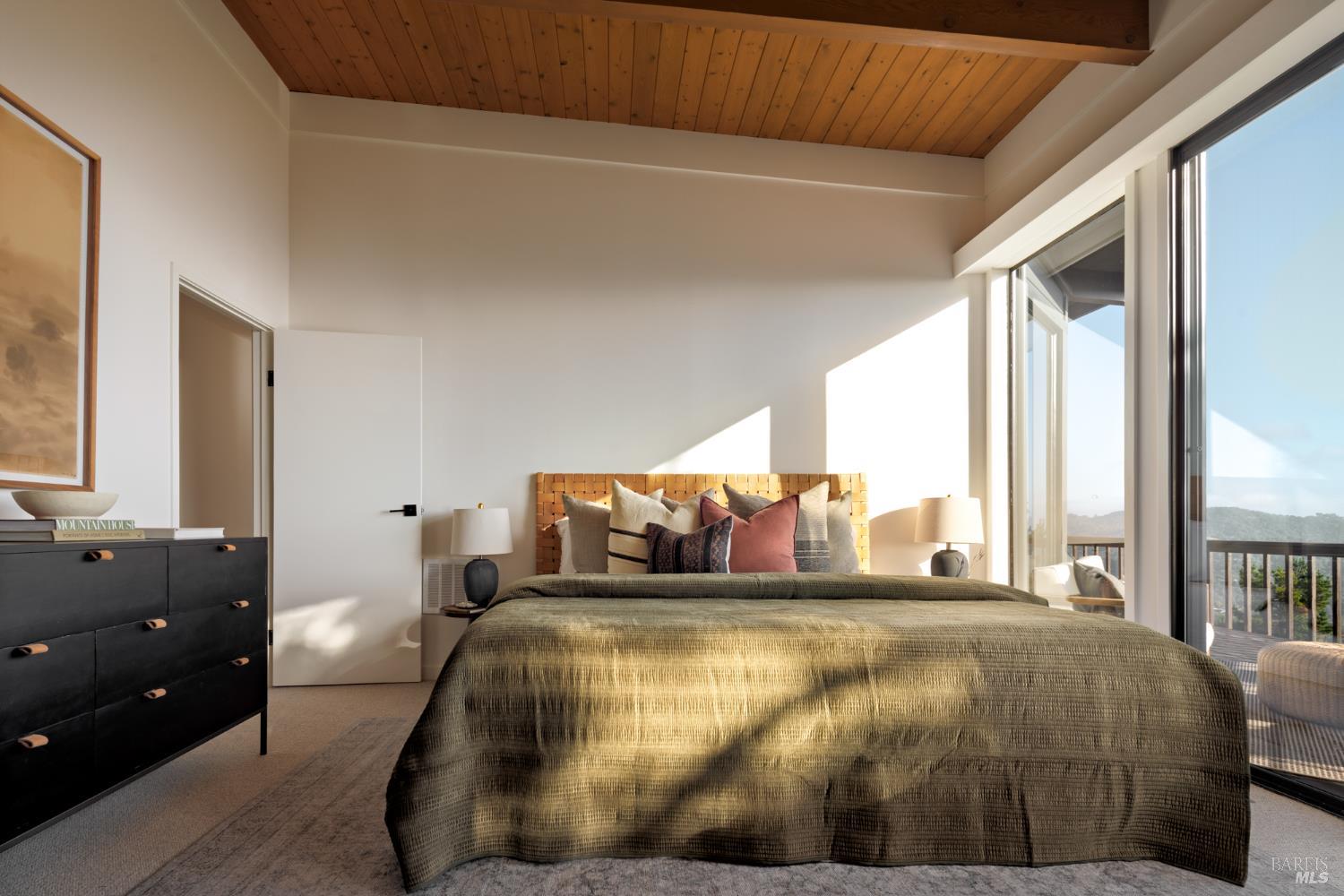 Detail Gallery Image 18 of 60 For 20 Palm Way, Mill Valley,  CA 94941 - 4 Beds | 3 Baths