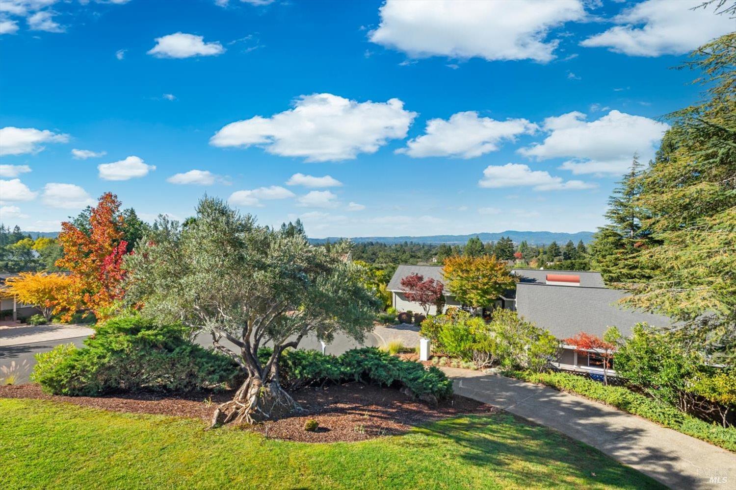 Detail Gallery Image 26 of 62 For 14 Maui Way, Napa,  CA 94558 - 4 Beds | 3 Baths