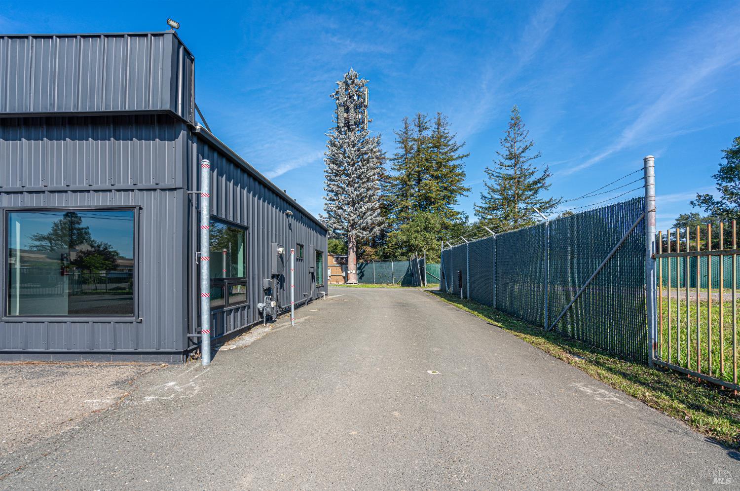 Detail Gallery Image 48 of 69 For 10342 Old Redwood Hwy, Windsor,  CA 95492 - – Beds | – Baths