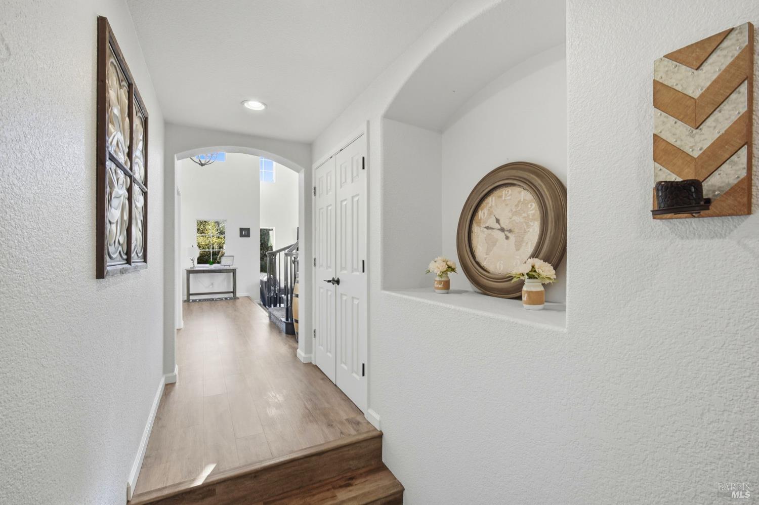 Detail Gallery Image 7 of 72 For 116 Yulupa Cir, Santa Rosa,  CA 95405 - 4 Beds | 3/1 Baths