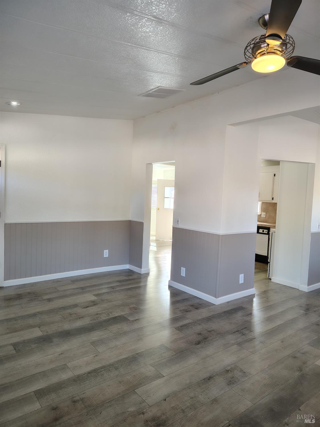 Detail Gallery Image 25 of 27 For 15970 Davis Ave, Clearlake,  CA 95422 - 3 Beds | 2 Baths