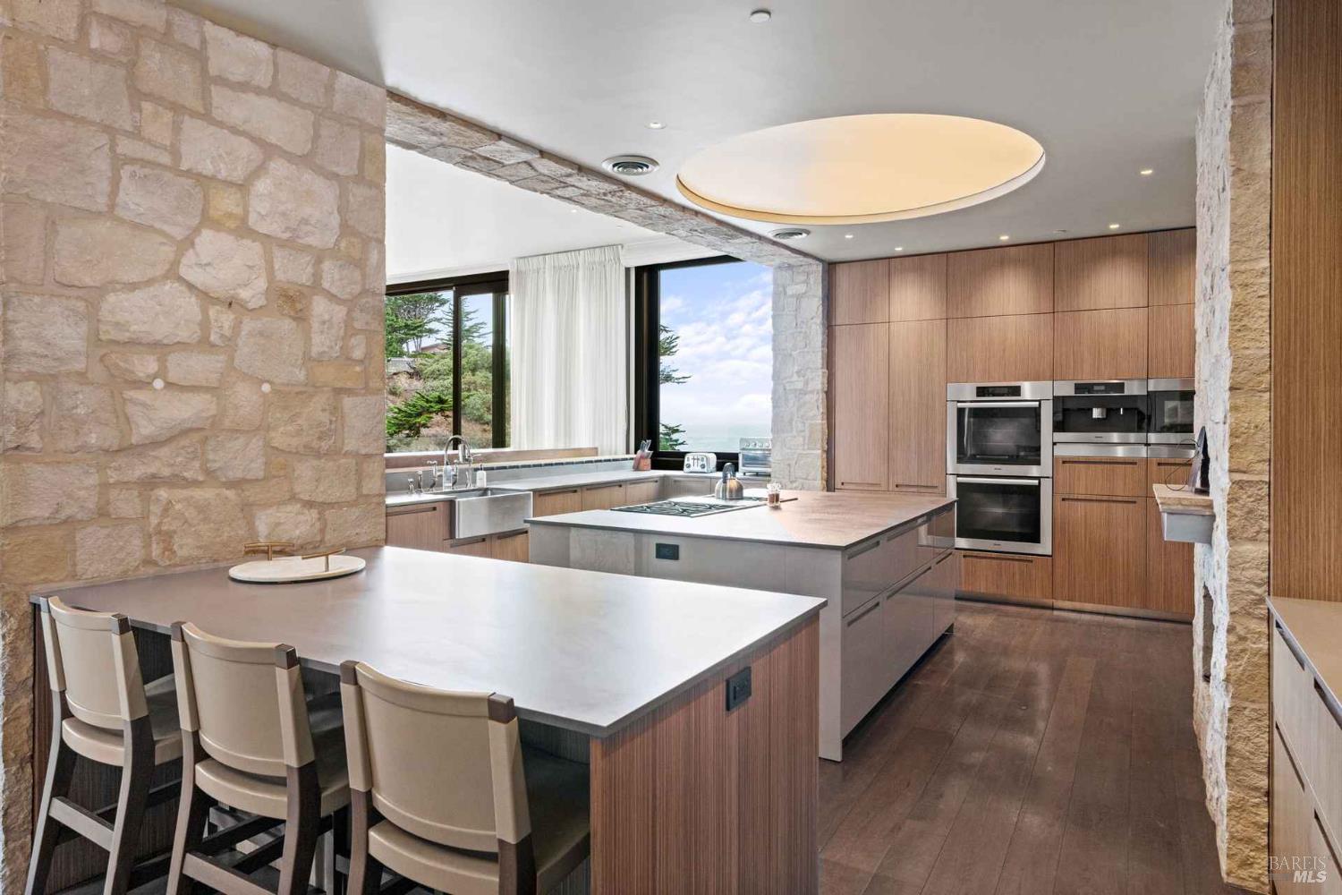 Detail Gallery Image 14 of 35 For 230 Highway 1 Unkn, Carmel,  CA 93923 - 5 Beds | 4/2 Baths