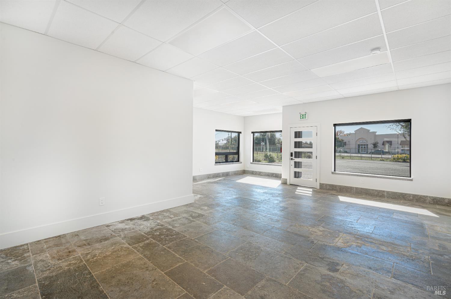 Detail Gallery Image 20 of 69 For 10342 Old Redwood Hwy, Windsor,  CA 95492 - – Beds | – Baths