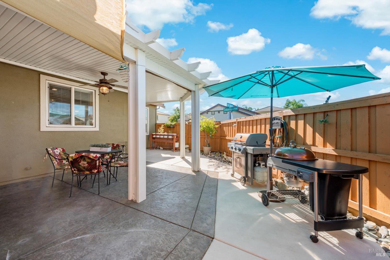 Detail Gallery Image 54 of 72 For 829 Embassy Cir, Vacaville,  CA 95688 - 3 Beds | 2 Baths