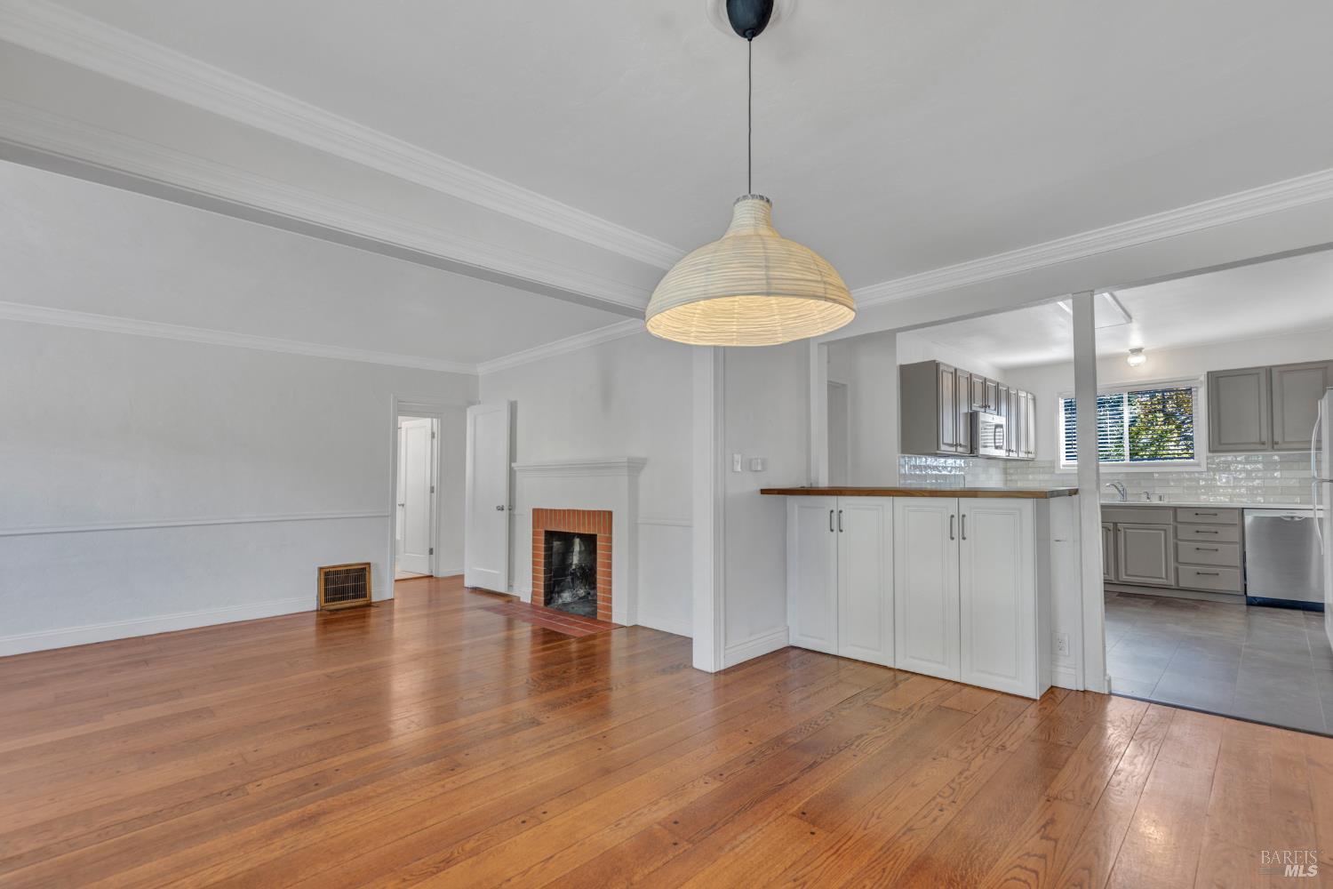 Detail Gallery Image 7 of 28 For 187 Fleming Ave, Vallejo,  CA 94590 - 4 Beds | 2/1 Baths