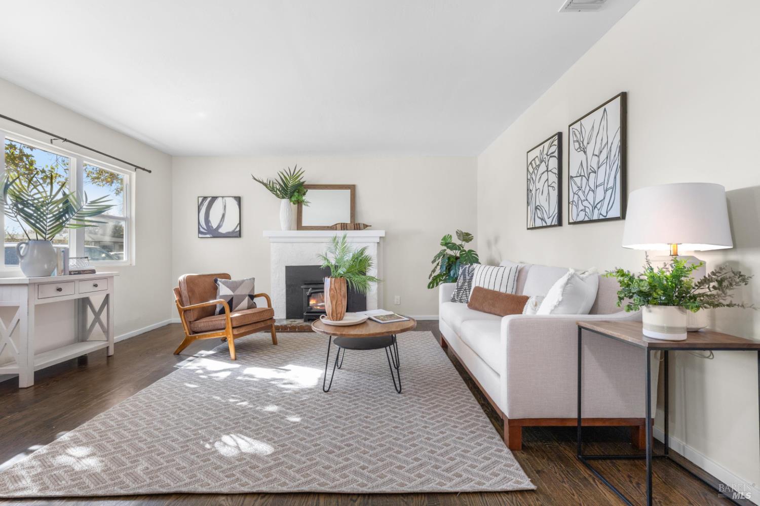 Detail Gallery Image 6 of 29 For 1412 Hawaii St, Fairfield,  CA 94533 - 3 Beds | 2 Baths