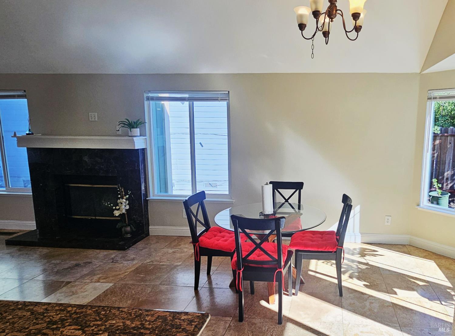 Detail Gallery Image 9 of 32 For 2591 Clipper Ln, Fairfield,  CA 94534 - 4 Beds | 3 Baths