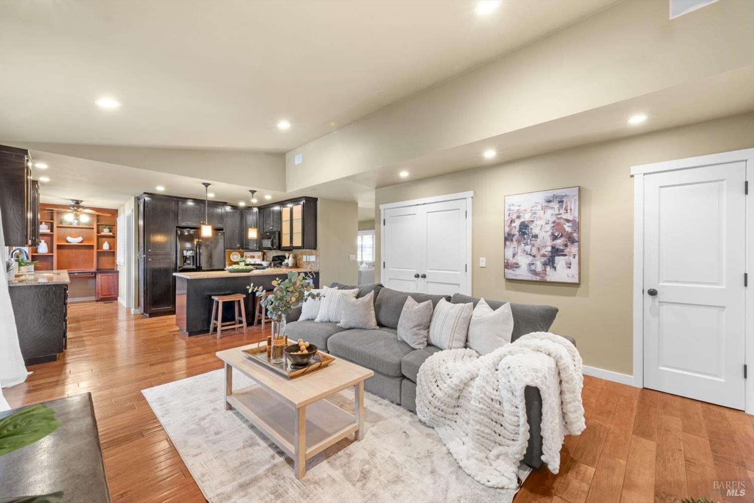 Detail Gallery Image 19 of 68 For 113 Chinook Ct, Vacaville,  CA 95688 - 4 Beds | 2 Baths