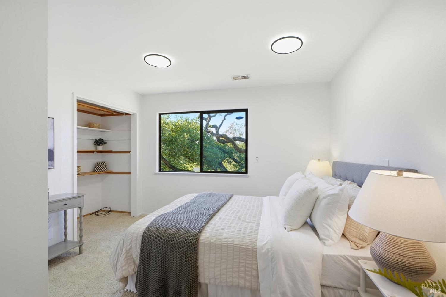 Detail Gallery Image 32 of 51 For 395 Ridge Rd, Novato,  CA 94947 - 3 Beds | 2/1 Baths