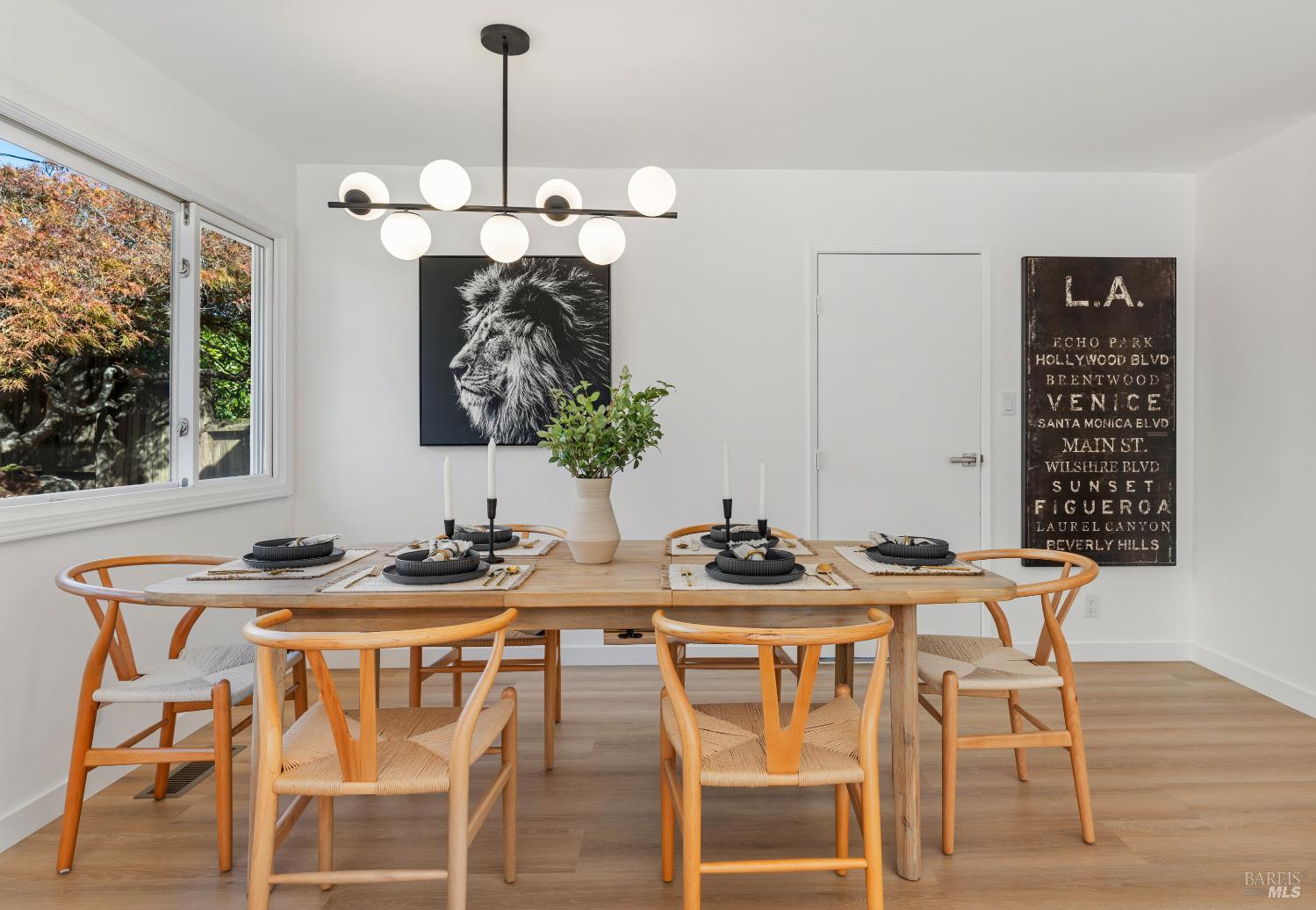 Detail Gallery Image 13 of 25 For 30 De Ford Dr, San Rafael,  CA 94903 - 3 Beds | 2 Baths