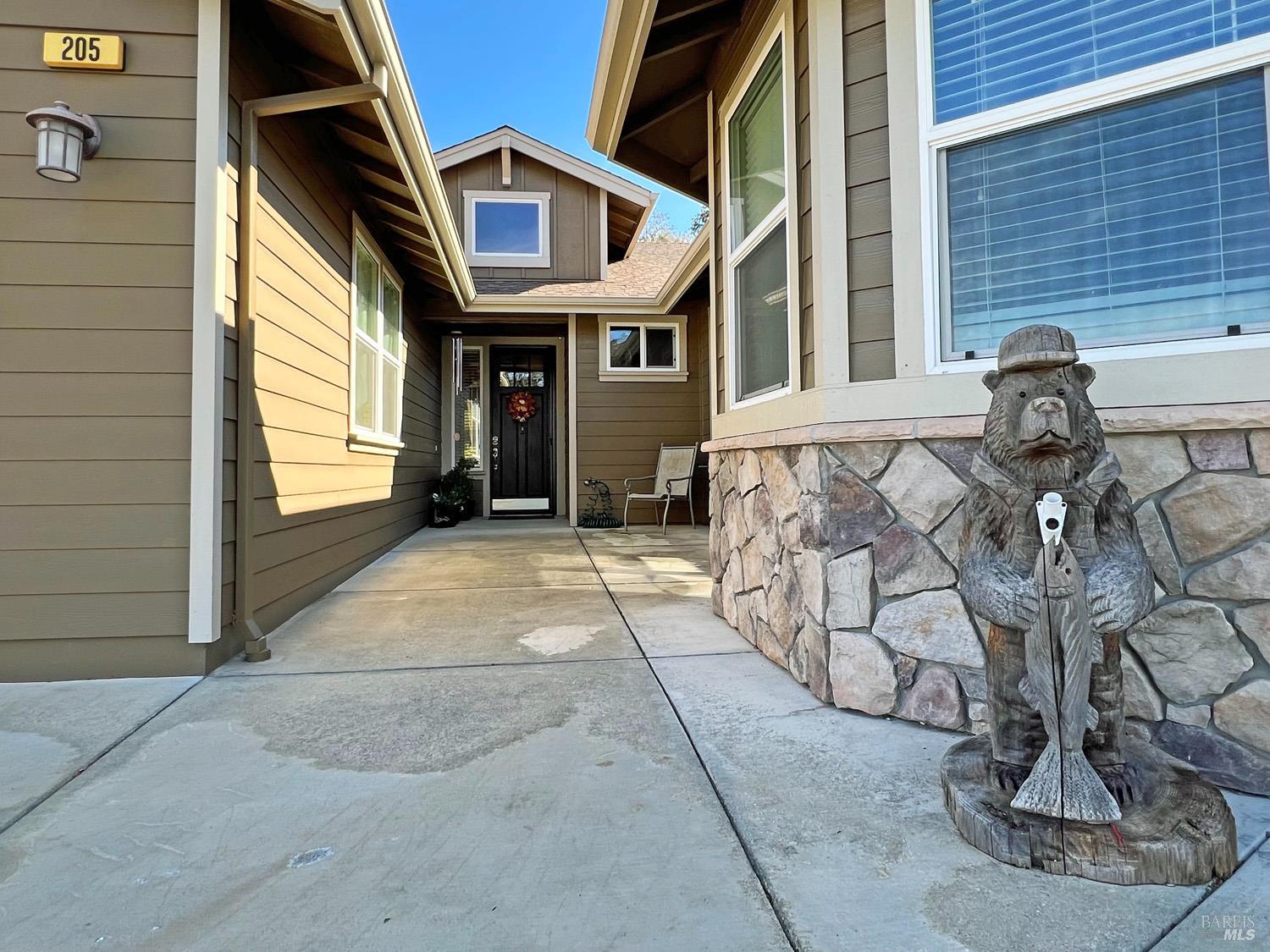 Detail Gallery Image 4 of 36 For 205 Haehl Creek Ct, Ukiah,  CA 95490 - 4 Beds | 3 Baths