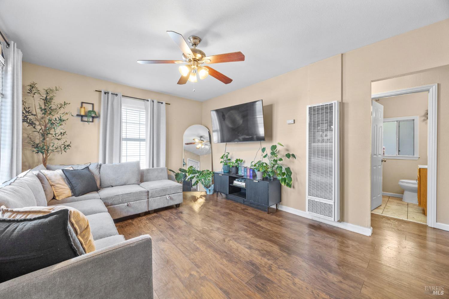 Detail Gallery Image 2 of 26 For 532 Almond Dr, Vallejo,  CA 94589 - – Beds | – Baths