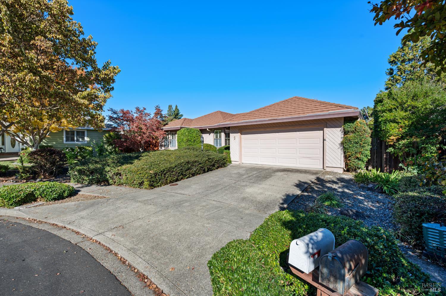 Detail Gallery Image 2 of 47 For 5 Justin Ct, Napa,  CA 94558 - 3 Beds | 2 Baths