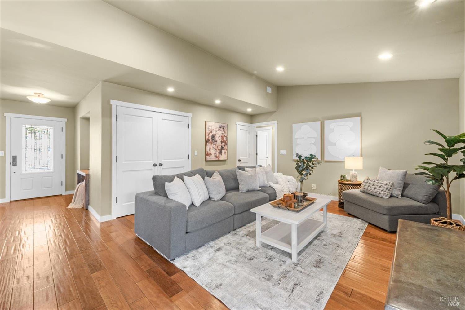 Detail Gallery Image 15 of 68 For 113 Chinook Ct, Vacaville,  CA 95688 - 4 Beds | 2 Baths