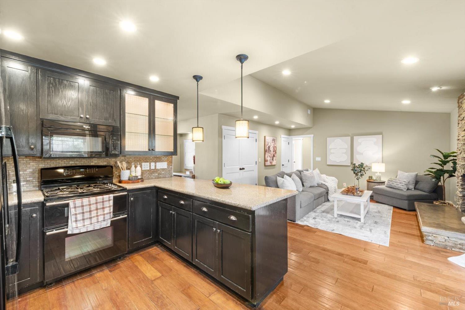 Detail Gallery Image 22 of 68 For 113 Chinook Ct, Vacaville,  CA 95688 - 4 Beds | 2 Baths