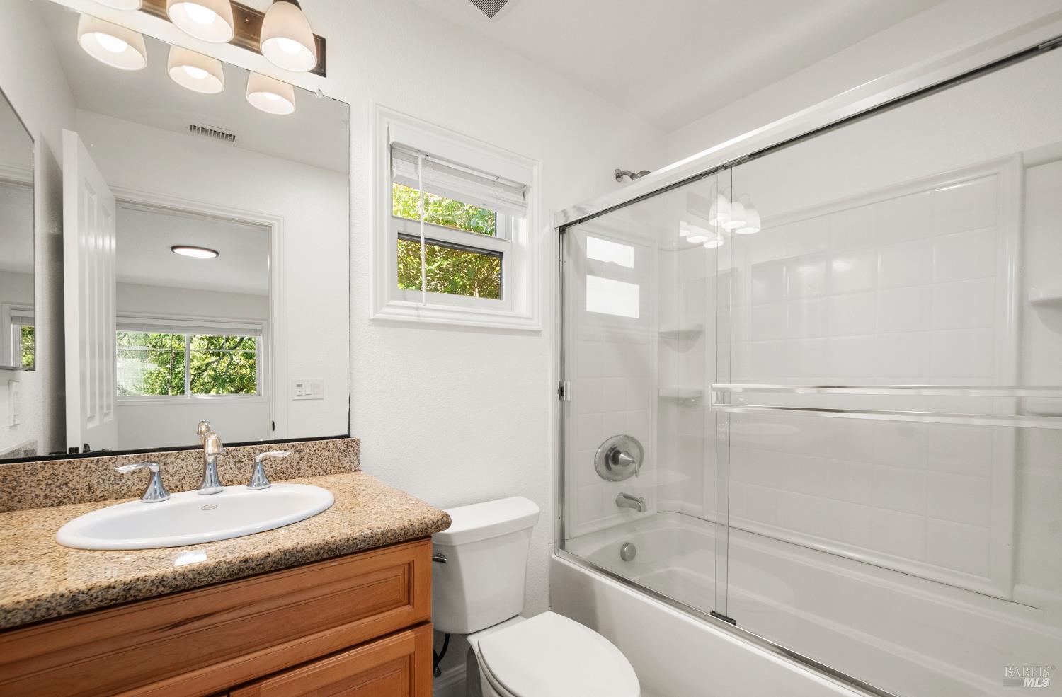 Detail Gallery Image 18 of 34 For 256 Rosebud Ln, Napa,  CA 94574 - – Beds | – Baths