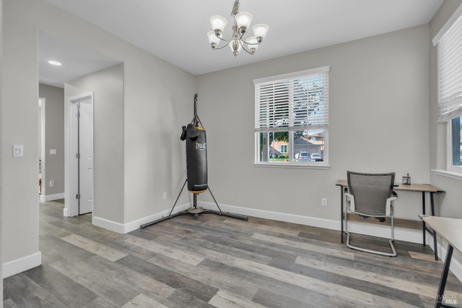 Detail Gallery Image 19 of 51 For 2042 Hamstead Ct, Vacaville,  CA 95687 - 5 Beds | 2/1 Baths