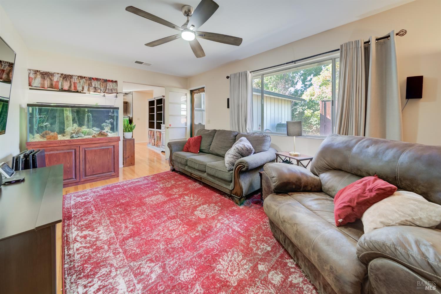 Detail Gallery Image 3 of 21 For 2045 Dorland Dr, Fairfield,  CA 94534 - 3 Beds | 2 Baths