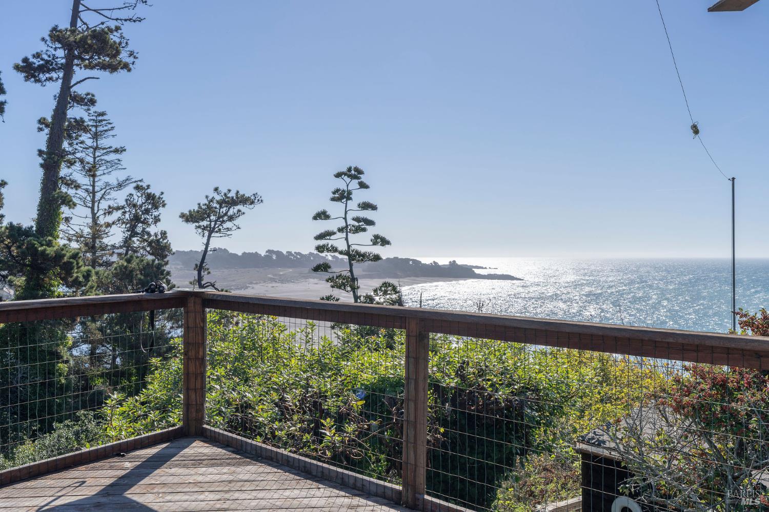 Detail Gallery Image 3 of 28 For 38882 Honey Run Ln, Gualala,  CA 95445 - 1 Beds | 1 Baths