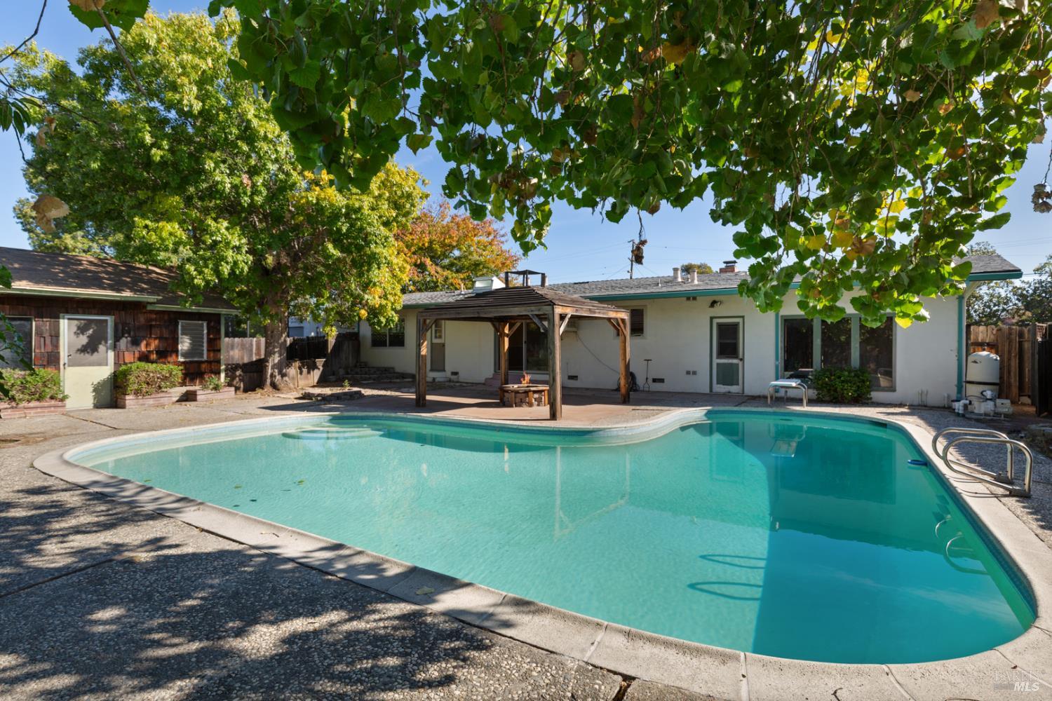 Detail Gallery Image 14 of 22 For 1121 N P St, Livermore,  CA 94551 - 3 Beds | 2 Baths