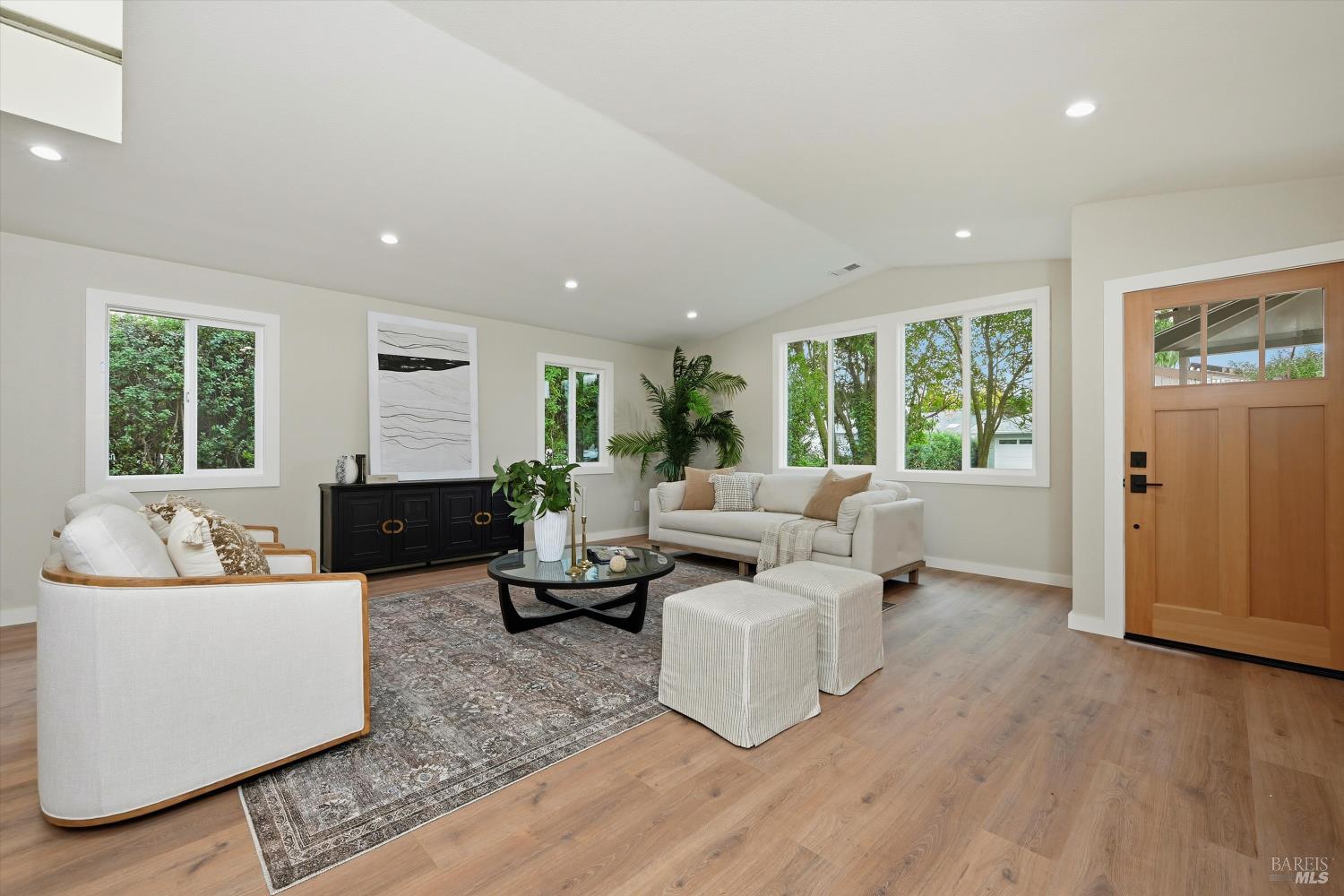 Detail Gallery Image 7 of 35 For 8440 Lasalle Ave, Cotati,  CA 94931 - 3 Beds | 2 Baths