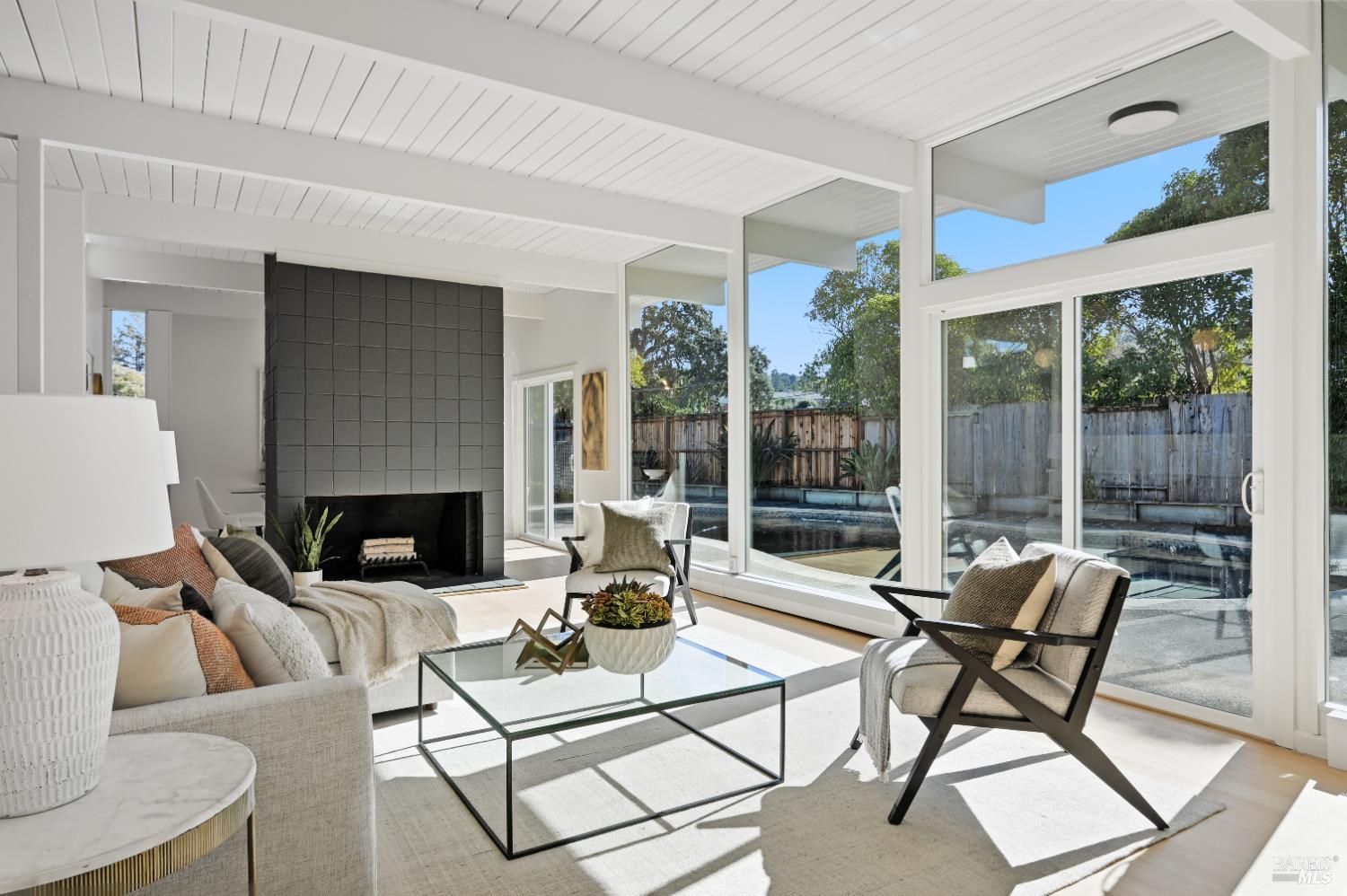 Detail Gallery Image 7 of 58 For 711 Montecillo Rd, San Rafael,  CA 94903 - 4 Beds | 2 Baths