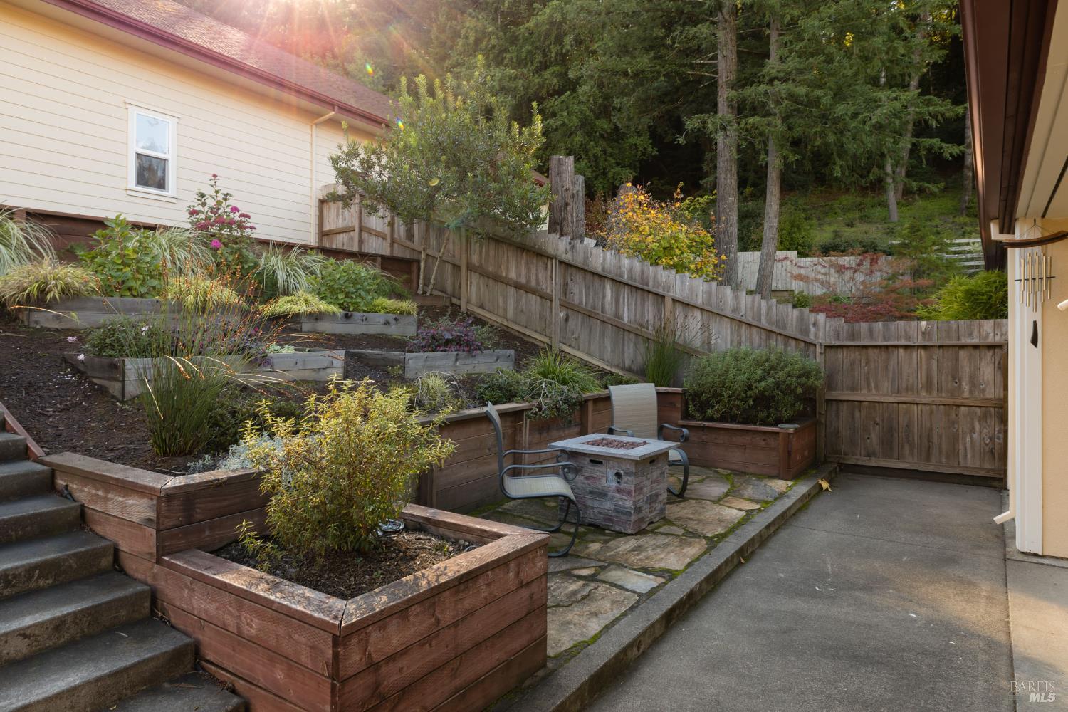 Detail Gallery Image 12 of 28 For 14632 Jomark Ln, Occidental,  CA 95465 - 2 Beds | 1 Baths