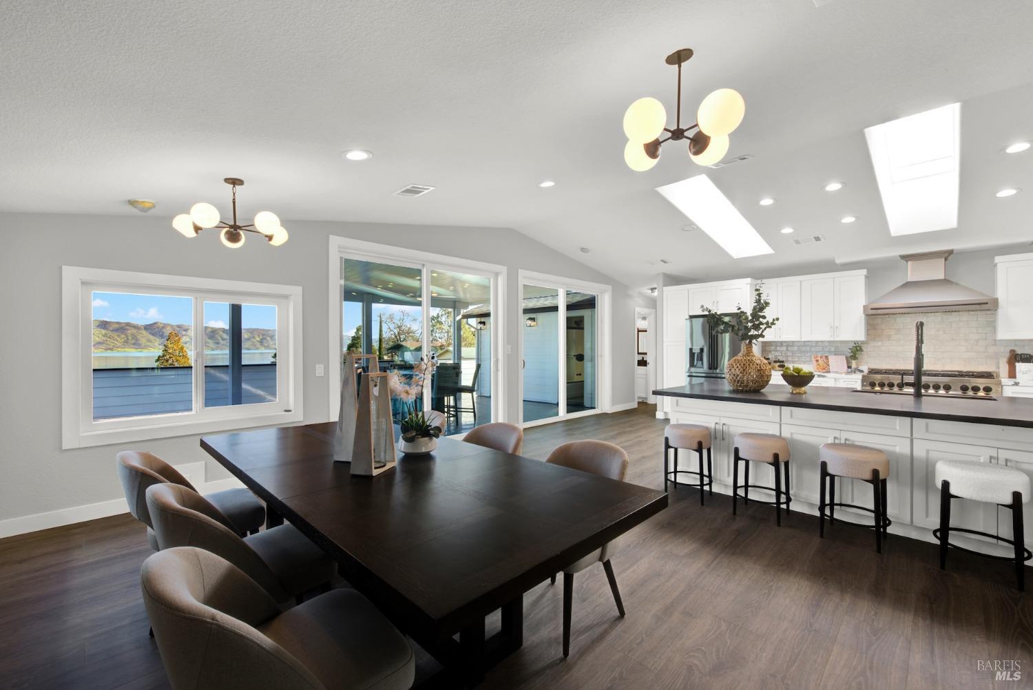 Detail Gallery Image 18 of 75 For 199 Berryessa Dr, Napa,  CA 94558 - 4 Beds | 5/1 Baths