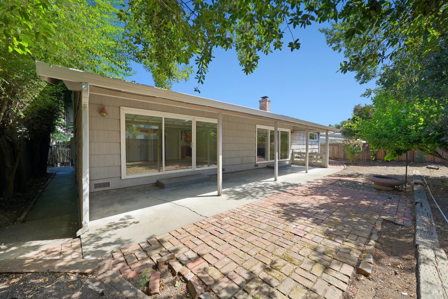 Detail Gallery Image 29 of 33 For 621 W D St, Dixon,  CA 95620 - 4 Beds | 2 Baths