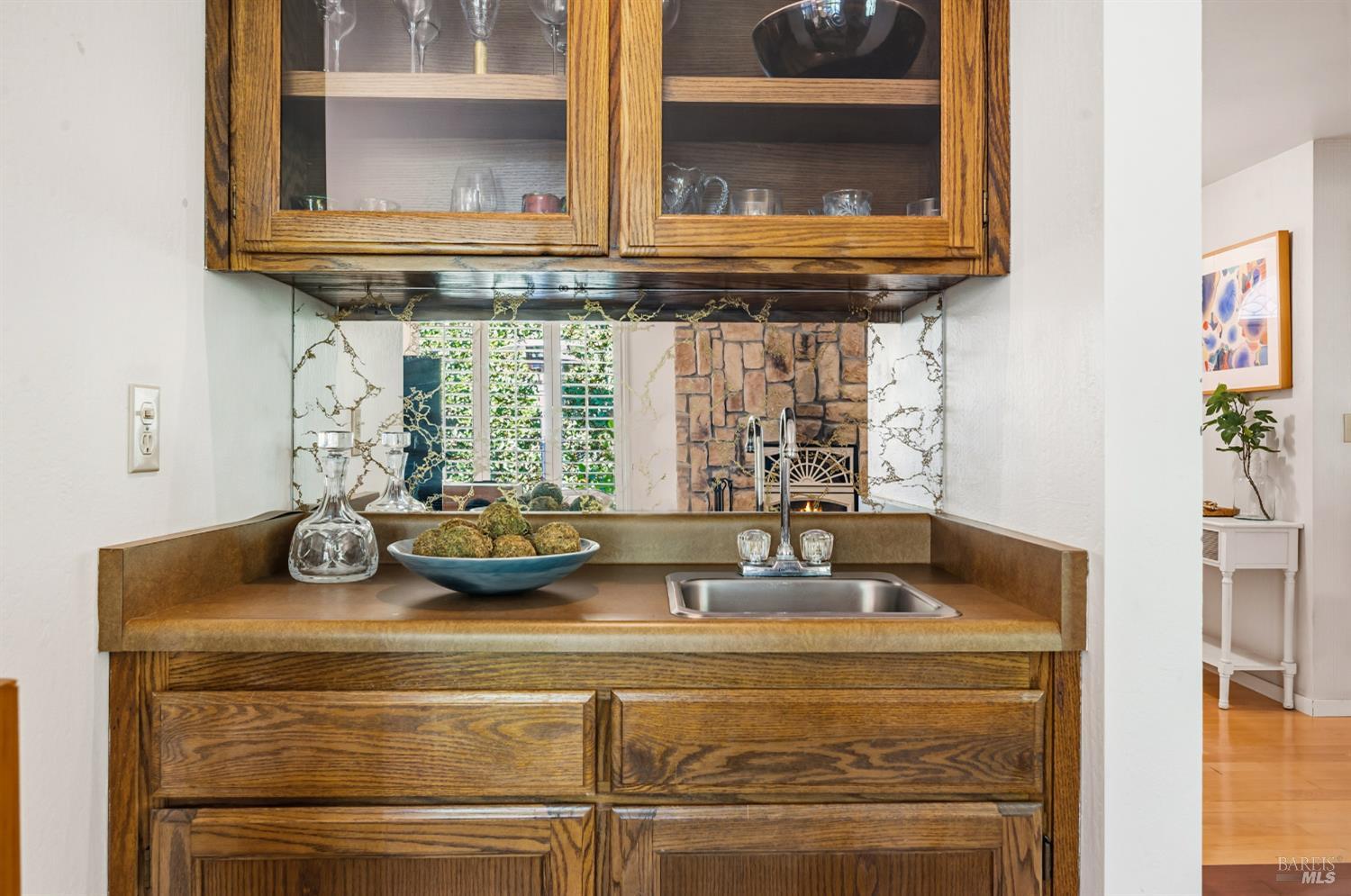 Detail Gallery Image 12 of 47 For 5 Justin Ct, Napa,  CA 94558 - 3 Beds | 2 Baths