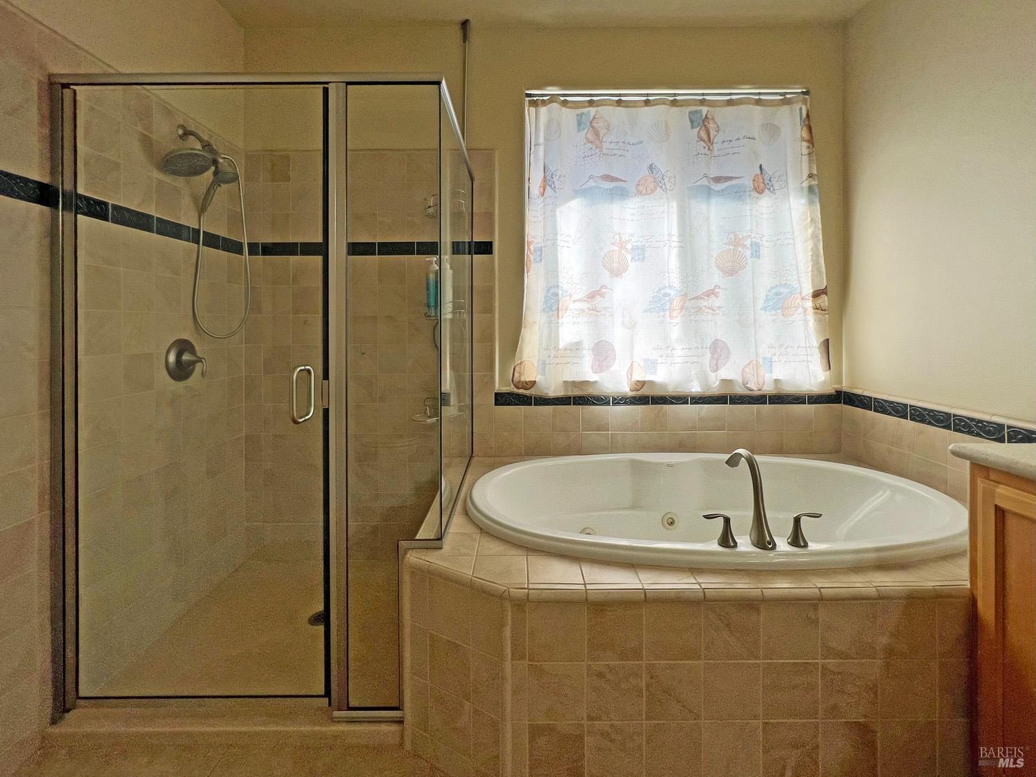 Detail Gallery Image 26 of 36 For 205 Haehl Creek Ct, Ukiah,  CA 95490 - 4 Beds | 3 Baths