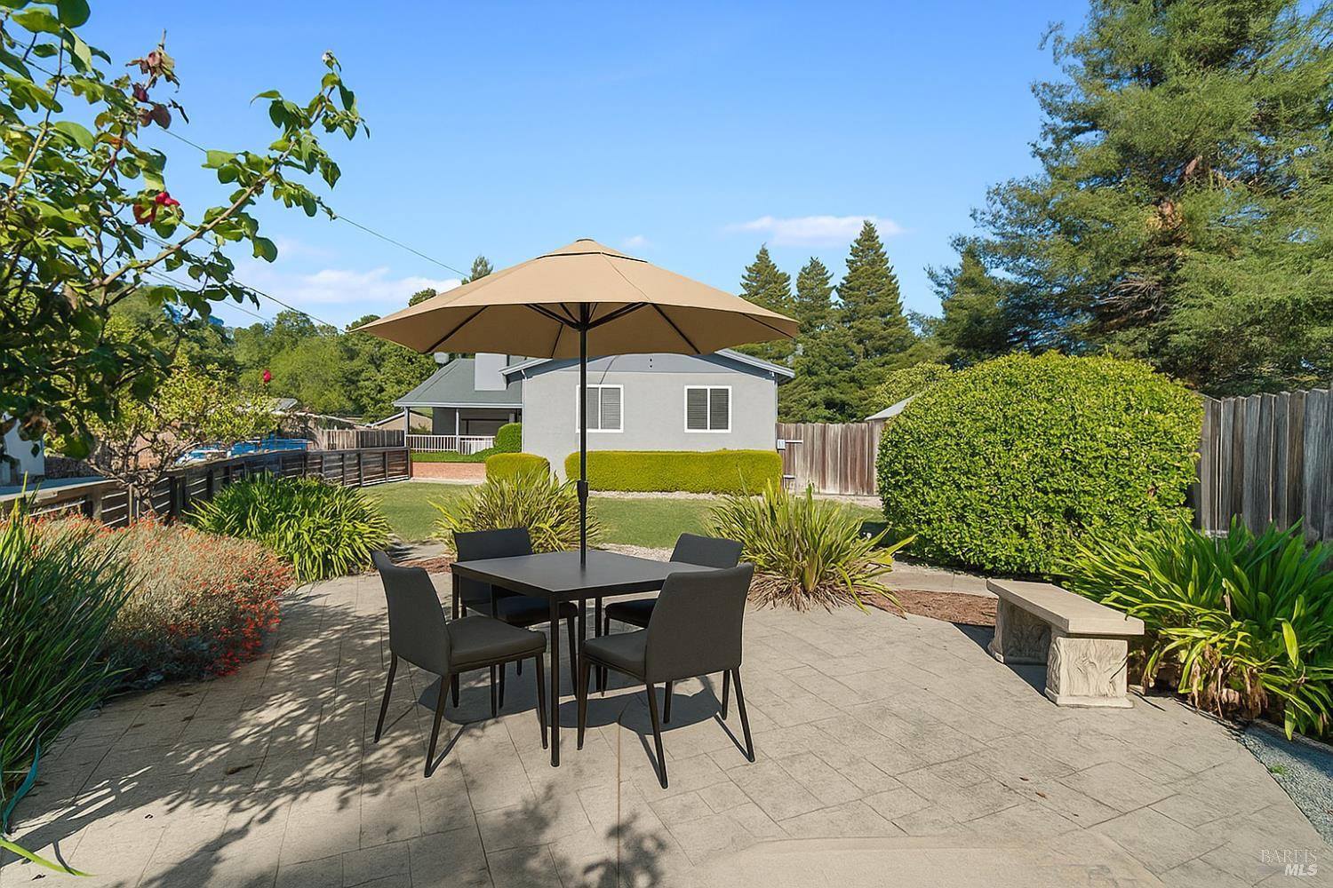 Detail Gallery Image 4 of 41 For 4071 Garden Rd, El Sobrante,  CA 94803 - 3 Beds | 2 Baths