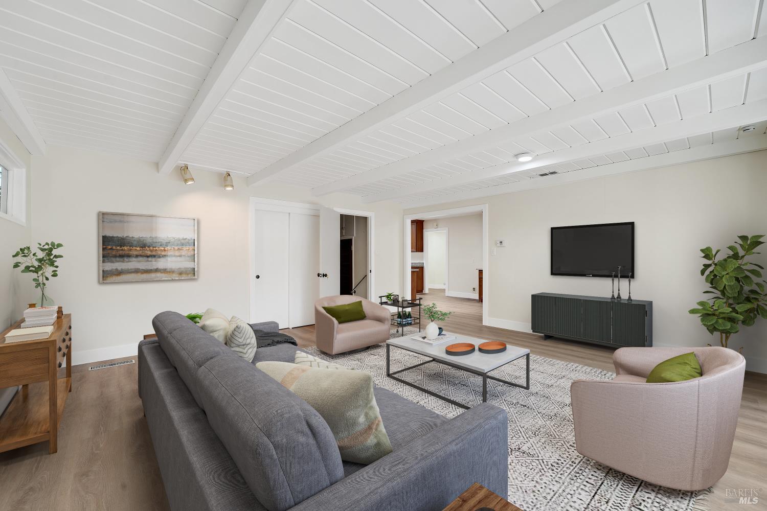 Detail Gallery Image 16 of 33 For 621 W D St, Dixon,  CA 95620 - 4 Beds | 2 Baths