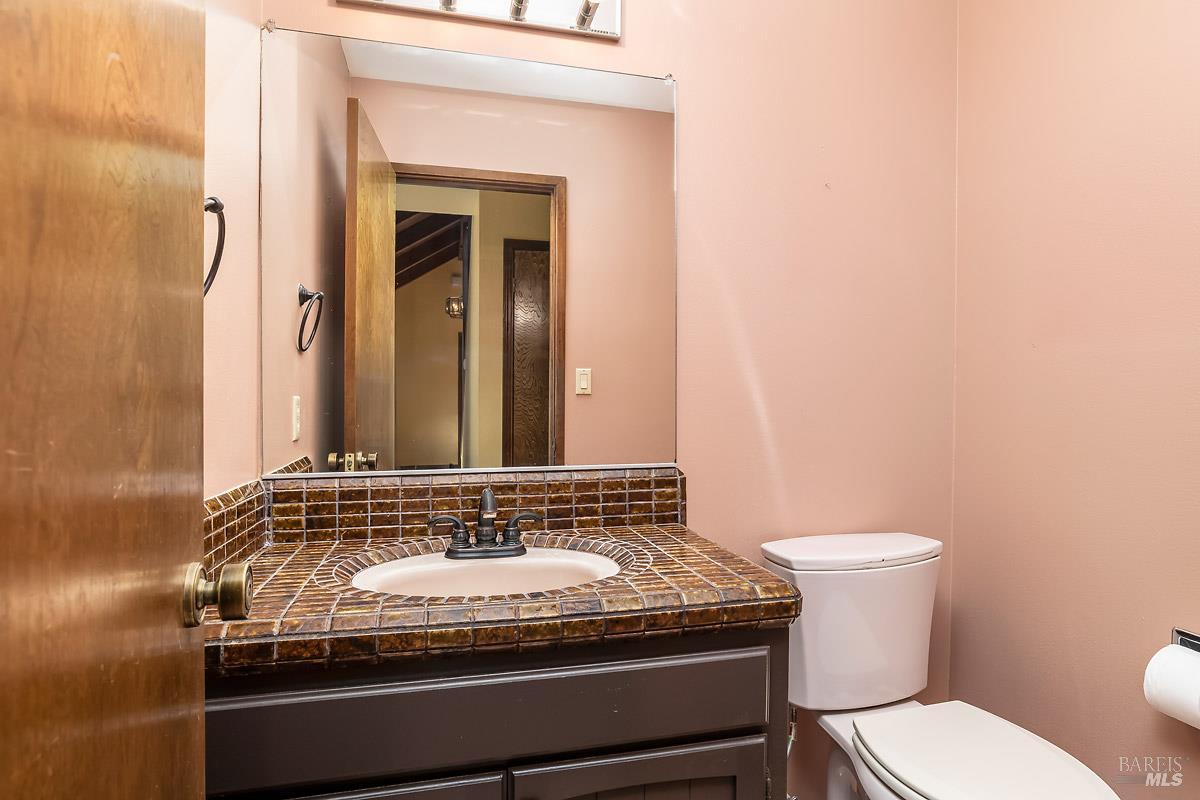 Detail Gallery Image 29 of 35 For 66 Martinez Ct, Novato,  CA 94945 - 4 Beds | 3/1 Baths