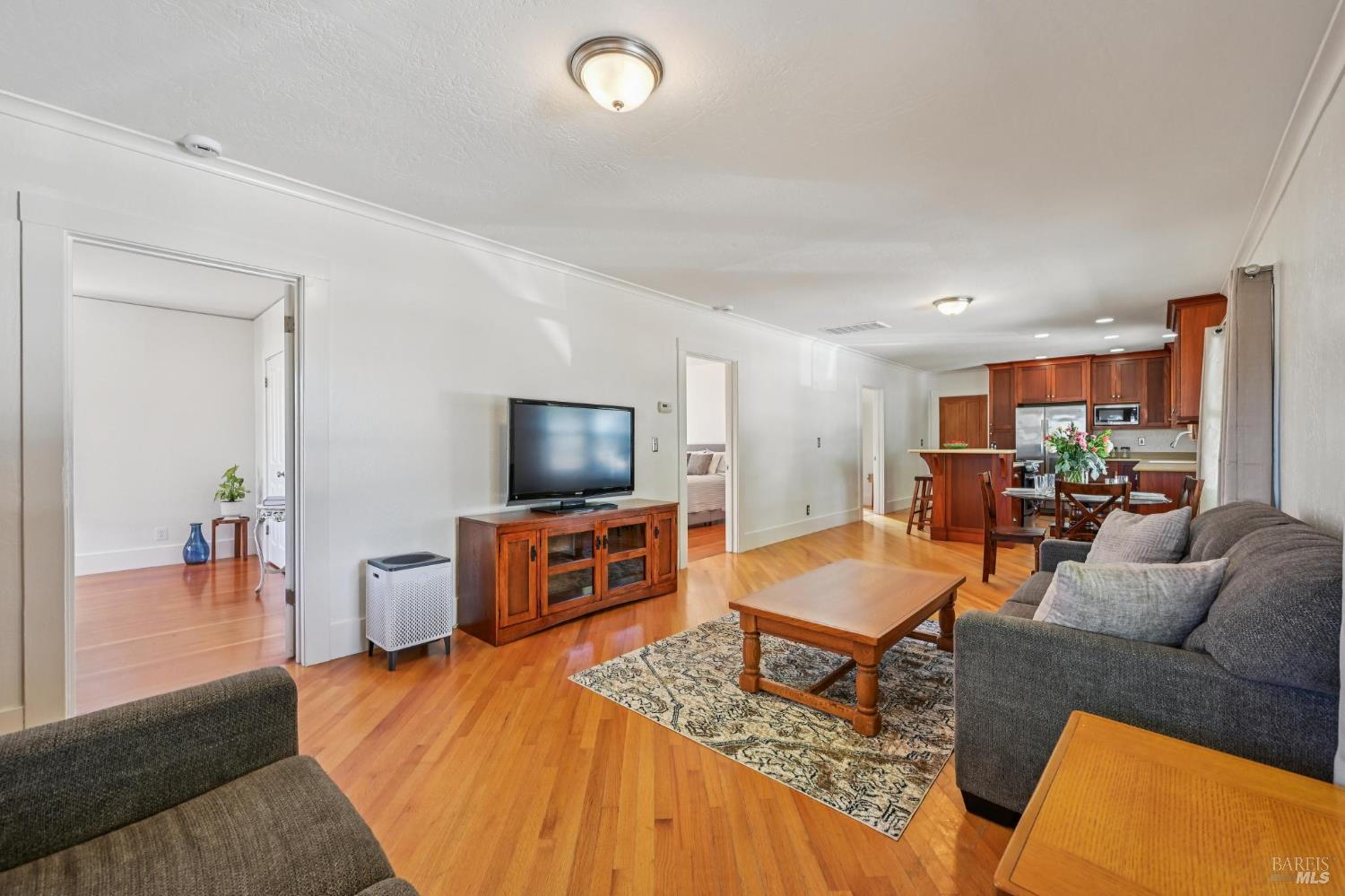 Detail Gallery Image 14 of 50 For 4165 Stony Point Rd, Santa Rosa,  CA 95407 - 3 Beds | 2 Baths