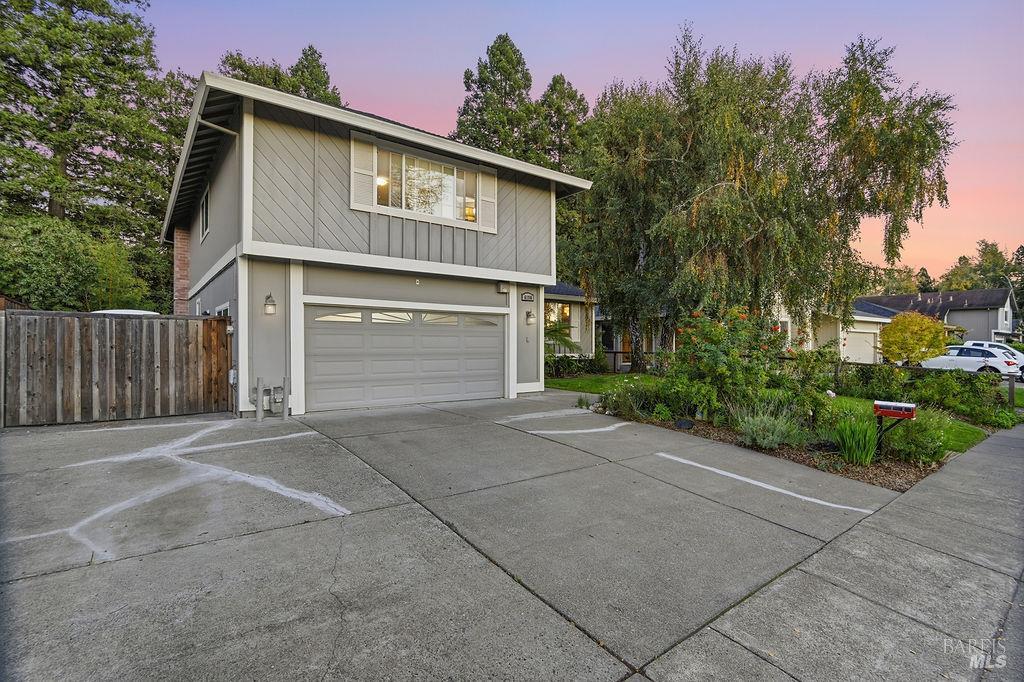 Detail Gallery Image 3 of 45 For 6190 San Gabriel Pl, Rohnert Park,  CA 94928 - 4 Beds | 2/1 Baths