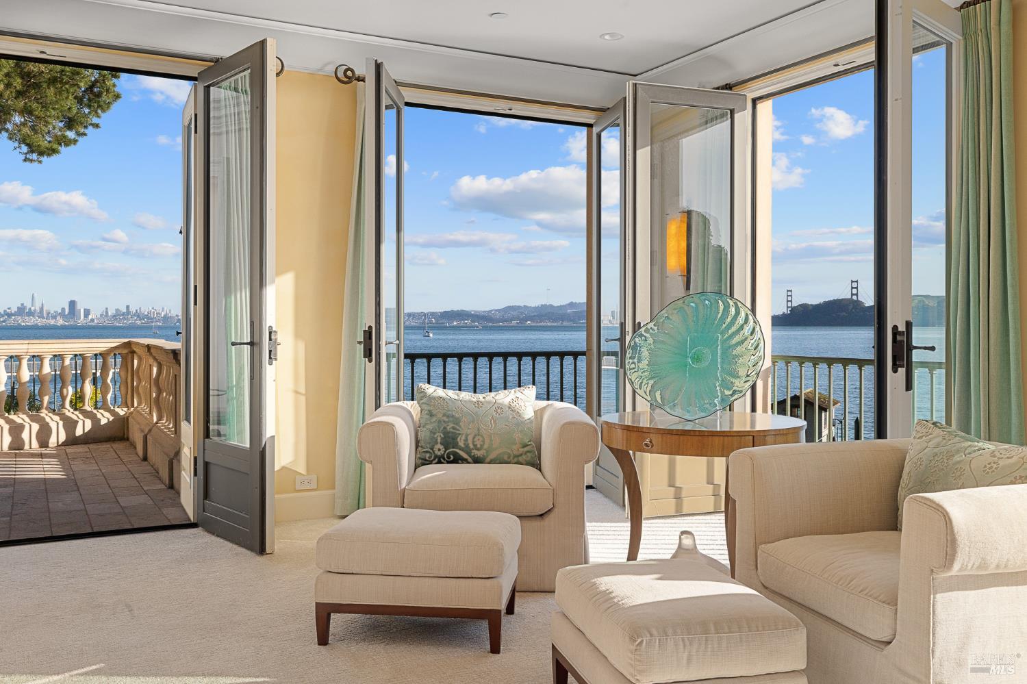 Detail Gallery Image 8 of 33 For 125 Belvedere Ave, Belvedere,  CA 94920 - 5 Beds | 5/5 Baths