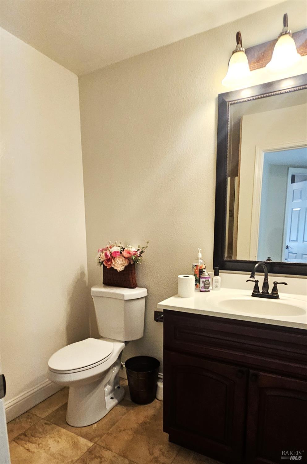 Detail Gallery Image 15 of 32 For 2591 Clipper Ln, Fairfield,  CA 94534 - 4 Beds | 3 Baths