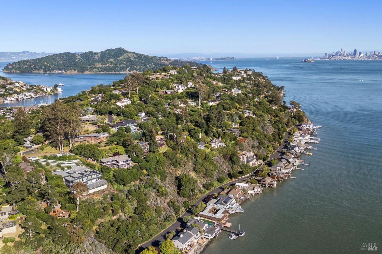 Detail Gallery Image 29 of 33 For 125 Belvedere Ave, Belvedere,  CA 94920 - 5 Beds | 5/5 Baths