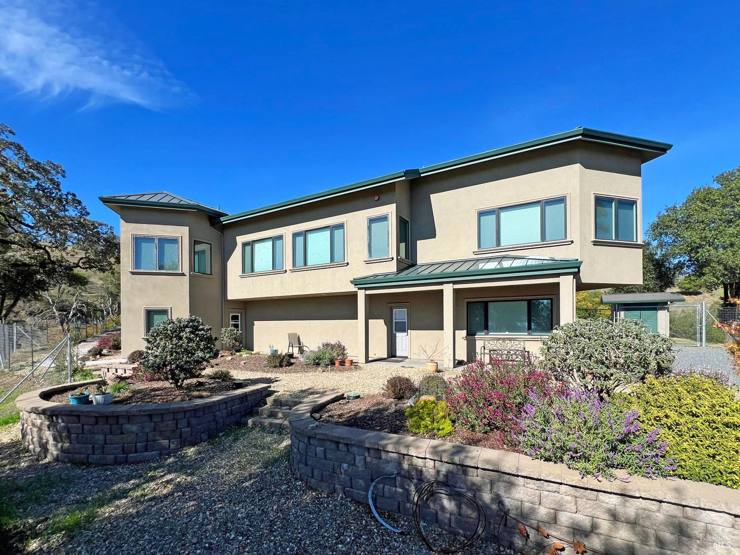 Detail Gallery Image 6 of 70 For 11401 Bakers Creek Rd, Redwood Valley,  CA 95470 - 2 Beds | 2/1 Baths