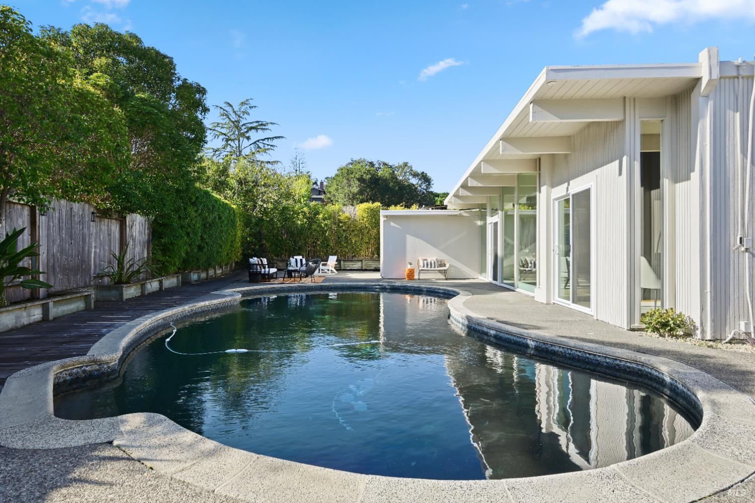 Detail Gallery Image 48 of 58 For 711 Montecillo Rd, San Rafael,  CA 94903 - 4 Beds | 2 Baths