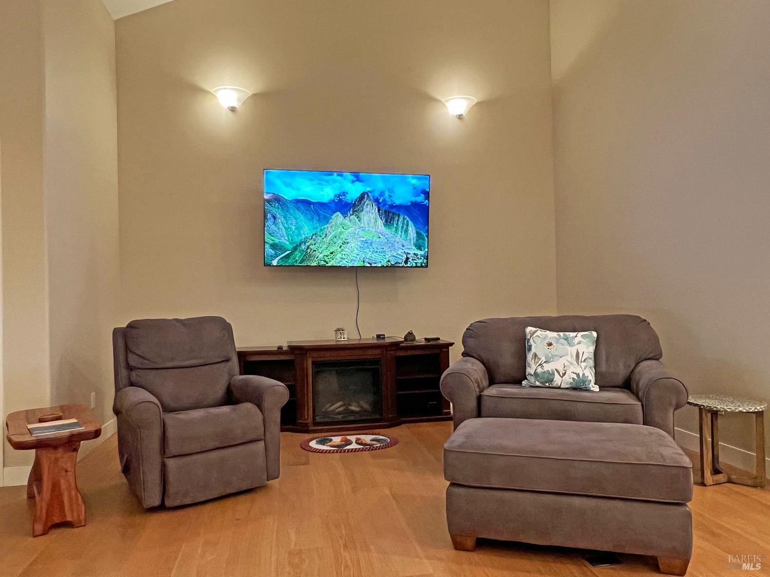 Detail Gallery Image 21 of 70 For 11401 Bakers Creek Rd, Redwood Valley,  CA 95470 - 2 Beds | 2/1 Baths