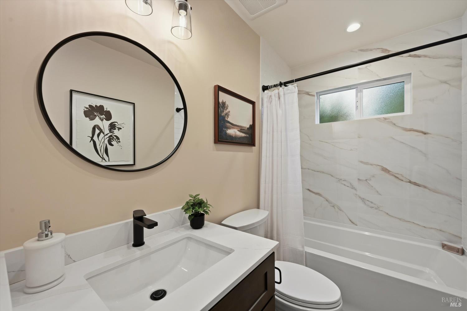 Detail Gallery Image 13 of 35 For 8440 Lasalle Ave, Cotati,  CA 94931 - 3 Beds | 2 Baths